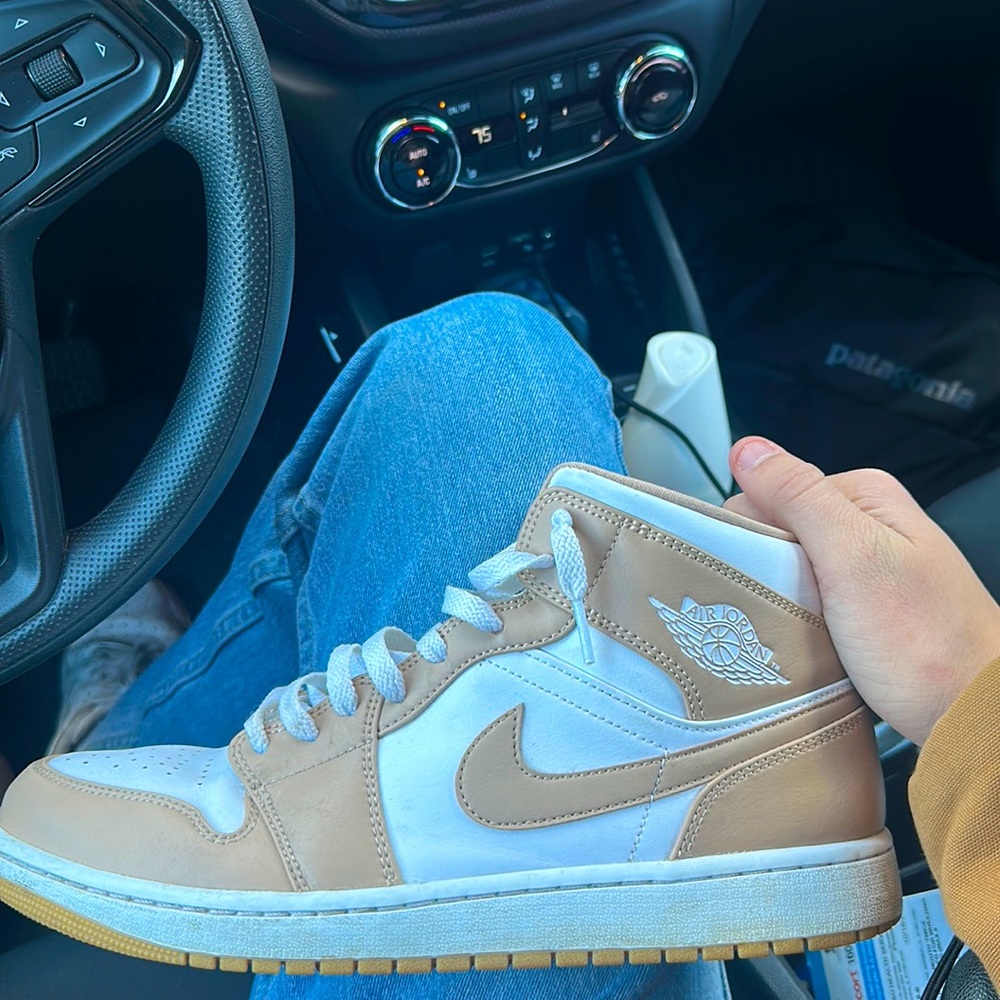 Jordan Tan Gums.